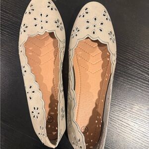 Elegant Silver Women's Flats